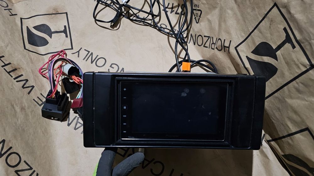 7 Bucati " Radio Cd Mp3 Dvd Navi.Bluetooth, stick usb Vw Bmw