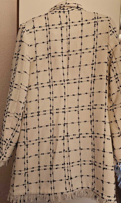 Сако букле бяло с черно