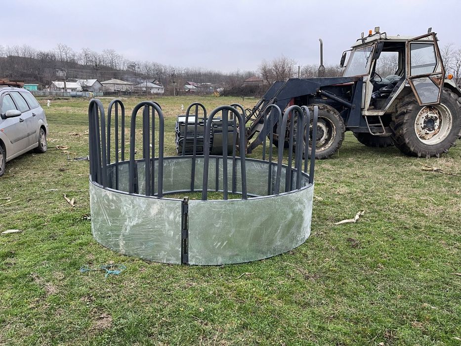 De vânzare iesle de vacii