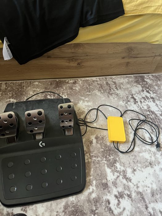 Thrustmaster t150 + shifter + logitech педали