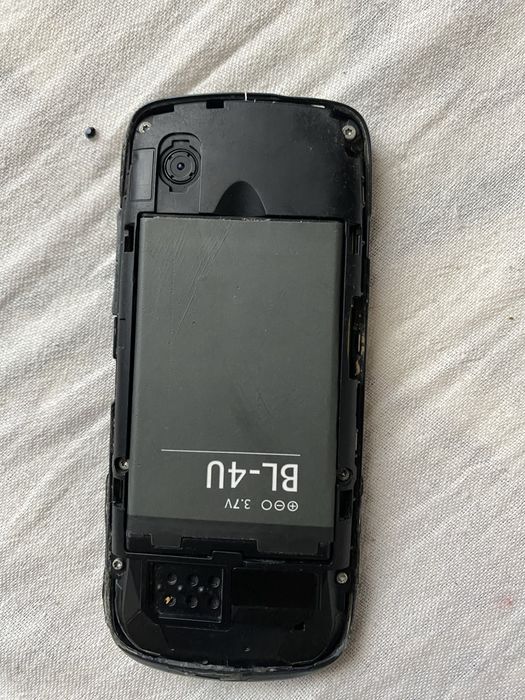 NOKIA 300 legenda ekran sensirliy