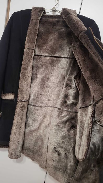 Палто - еко кожа/дължина -средна