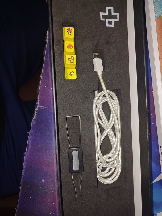 Vand tastatura qwerty