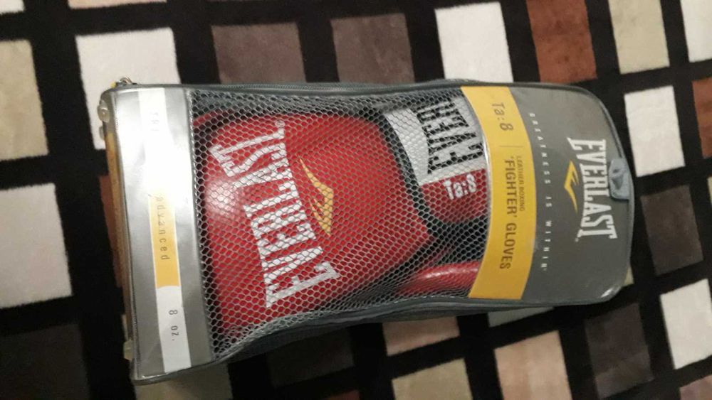 Боксови ръкавици Everlast
