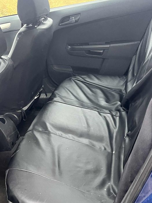 Vand sau schimb  opel asta h