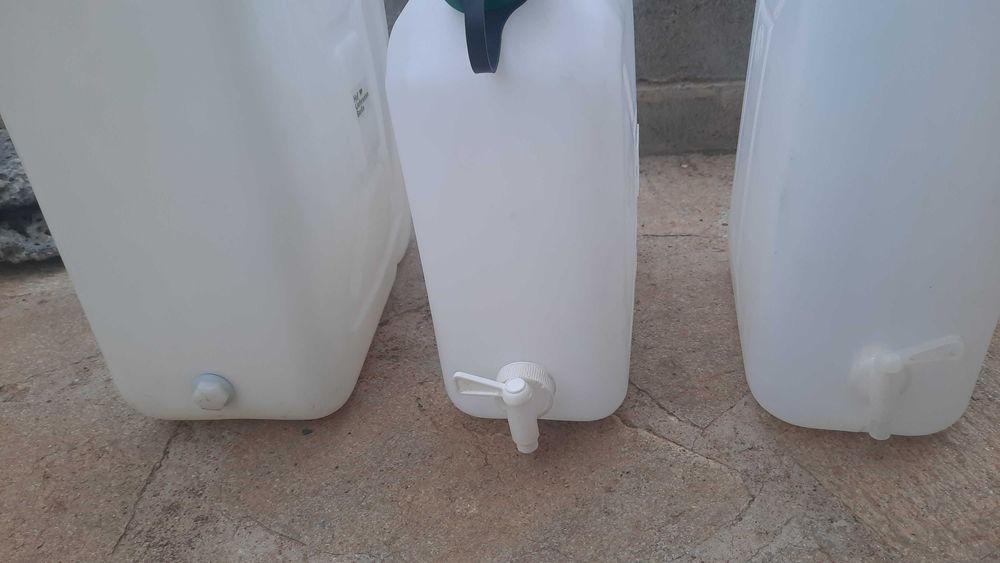 Туби за вода (за къмпинг или друго)