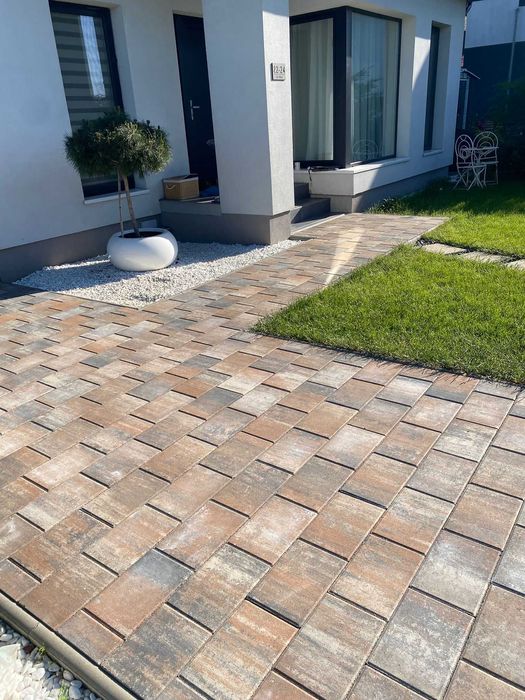 Montaj pavaje, borduri, rigole 40 lei