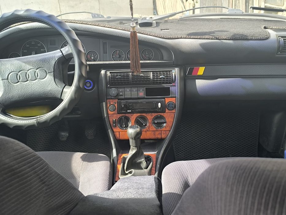Продам Ауди 100 с4