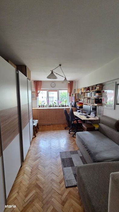 Apartament cu 4 camere decomandate – Zona Soarelui