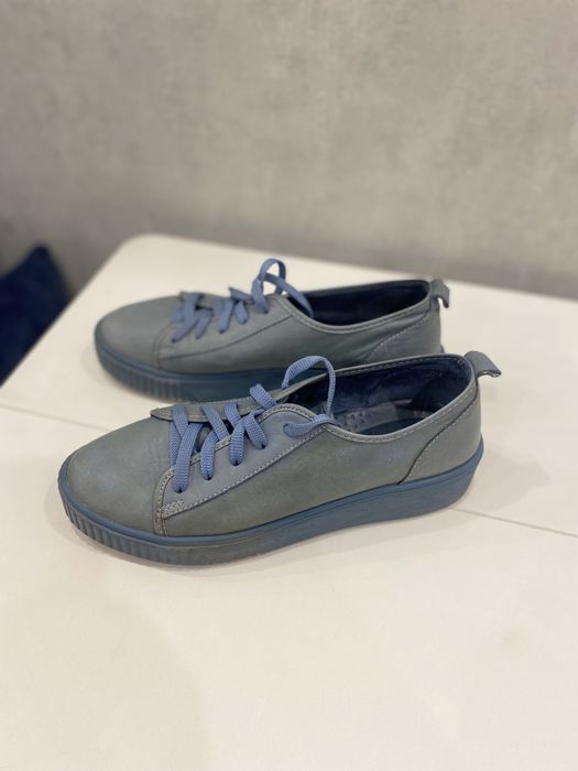 Женские кроссовки, макасины