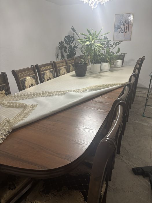 Стол 3,5-4 стуля 18