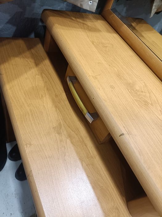 Косметический стол