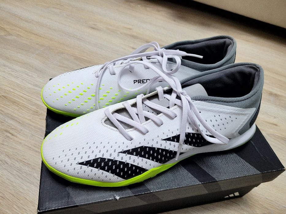 Сороконожки adidas predator