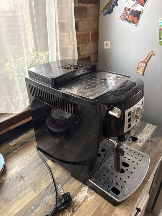 Aparat cafea delonghi magnifica