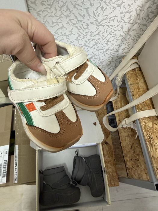 Продам детскую обувь