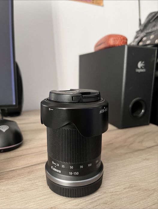 Vând Canon R50 cu obiectiv 18-150mm si obiectiv 50mm