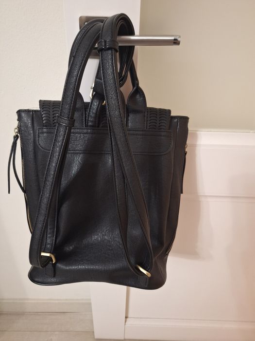 Продам кожаный рюкзак