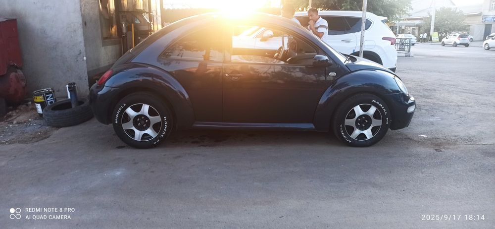 Vw beetle (Juk) 2002 yil benzin 2 litr motor avtomat karobka eksklyuzi