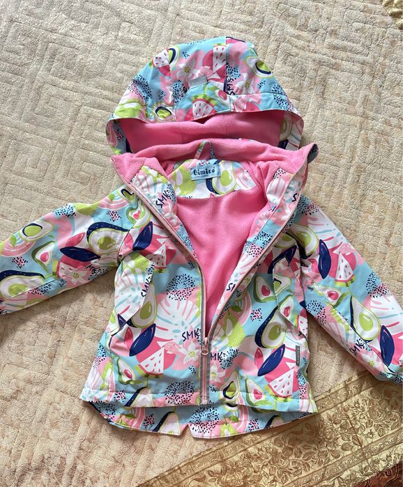 Продам детскую куртку