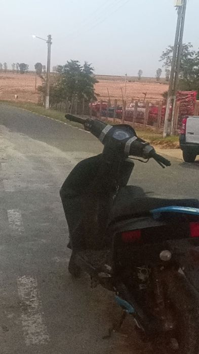 Fac schimb  de scuter scuter este explora kallio de  80cc funcțional am schimbat la el muzicuță furtunele setul și bateria  fac schimb cu gy6