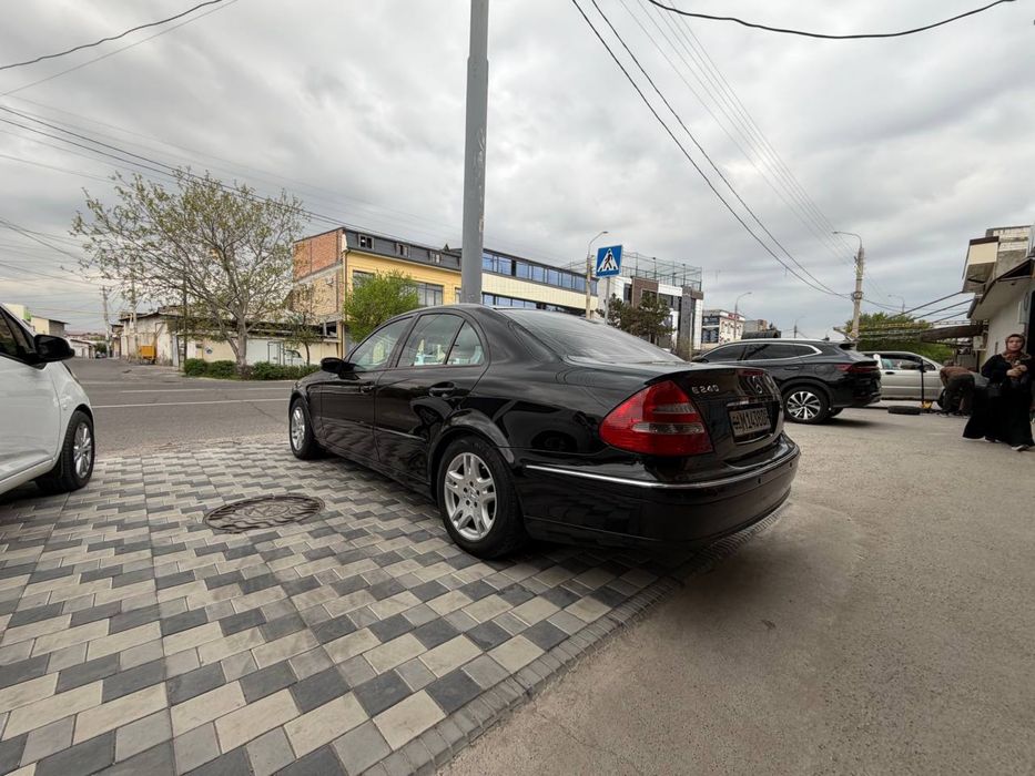 Mersedez Benz E240 sotiladi