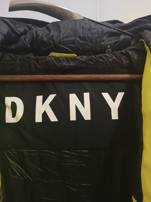 Geacă iarnă puf DKNY originală mărimea M