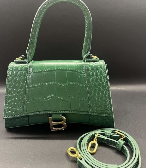 Налични чанти модели Gucci,Balenciaga,Dior