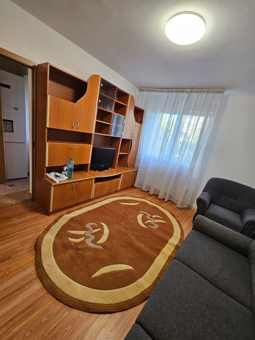 Inchiriez apartament 2 camere — fotografia 1