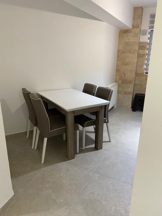 Proprietar, inchiriez apartament in Pitesti zona Trivale Montanstar 2 camere, decomandat, loc parcare subteran,complet mobilat si utilat