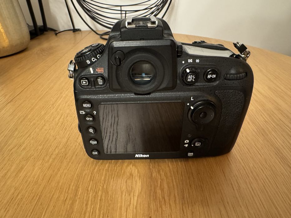 Nikon D800, 12000 cadre.