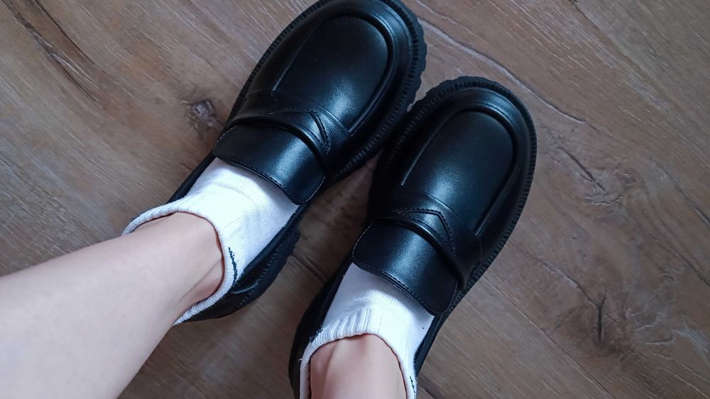 Продам туфли и лоферы