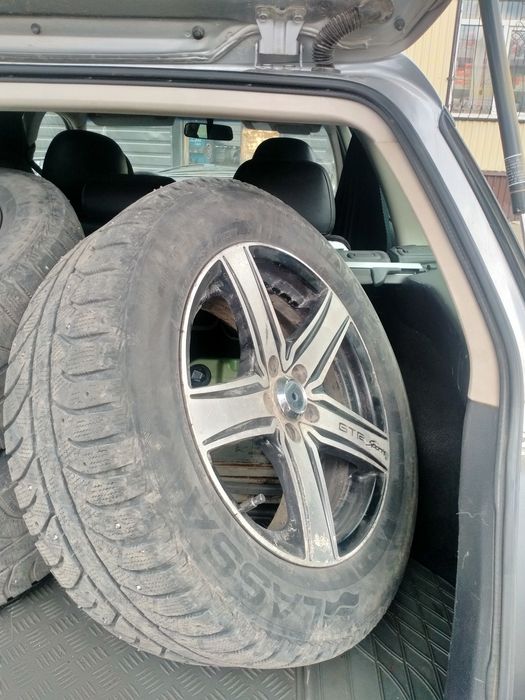 Продам комплект дисков с резиной р16