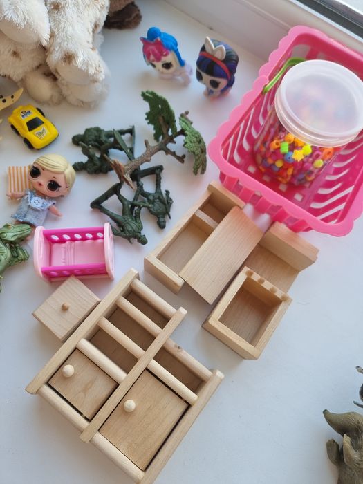Отдам игрушки на возраст 5-9 лет