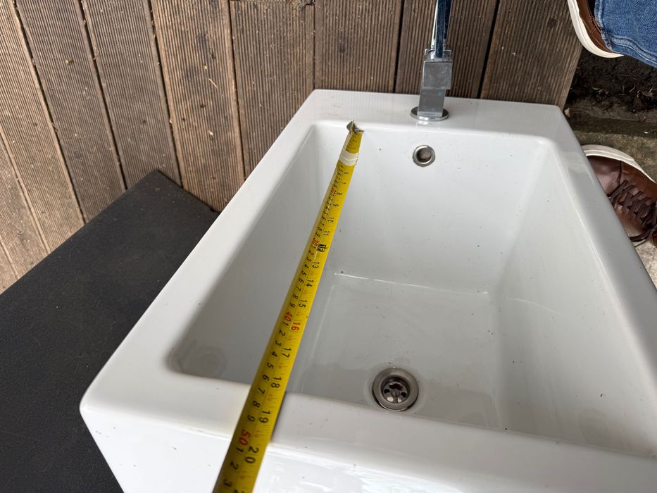 Мивка Catalano с италиански смесител – отлично състояние