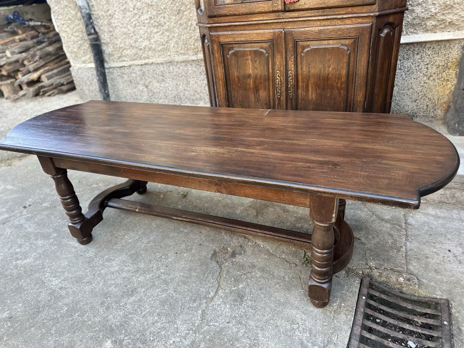 Масивна трапезна маса от ДЪБ