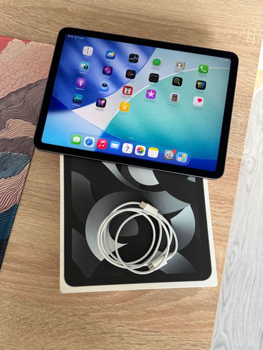 Ipad Air M1 5 поколение 2022 года 64gb