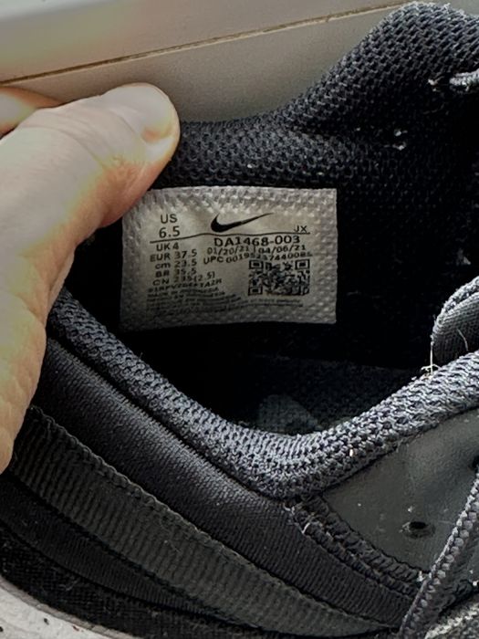 Кроссовки б/у огигинал