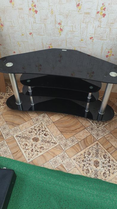 Продам стулья со спинками,тумбочки