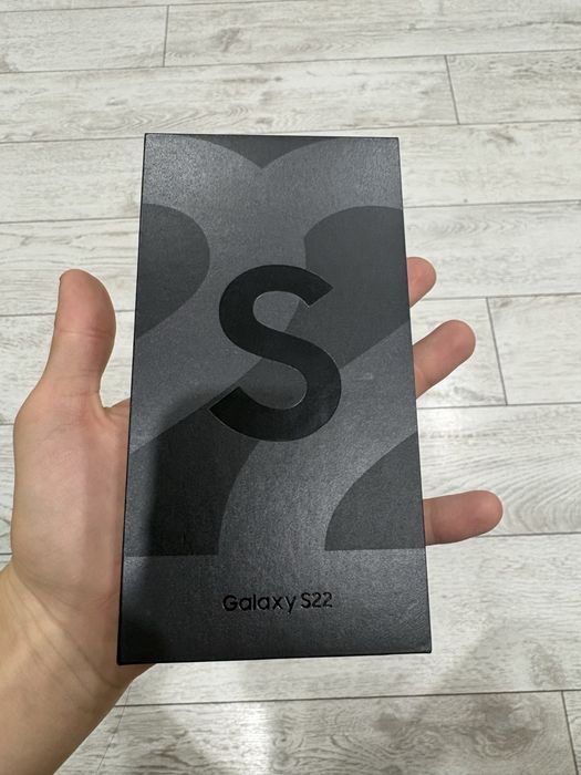Продам телефон Samsung s22