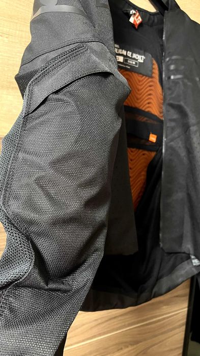 Мото яке Icon Hooligan CE