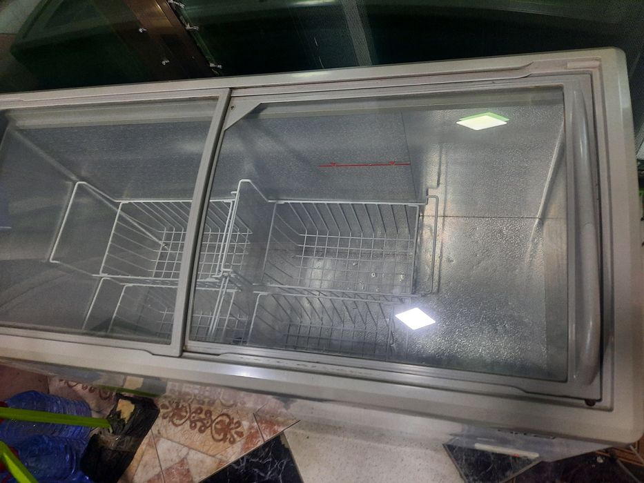 Срочно продам морозильник 400 литр новий гарантия 3года есть