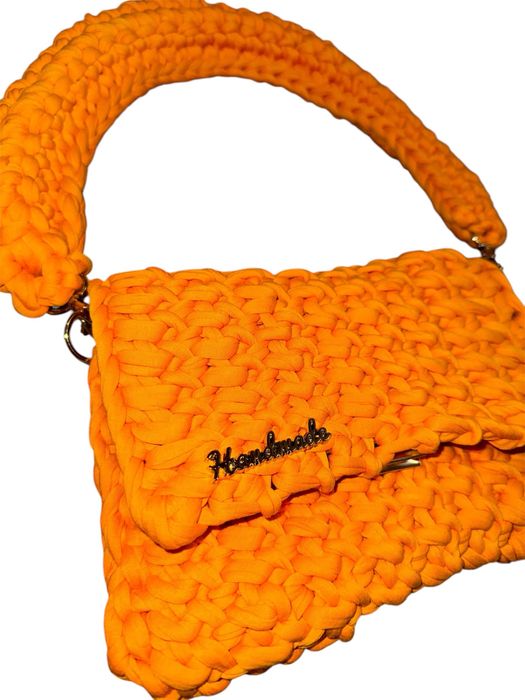 Плетена ня една кука дамска чанта