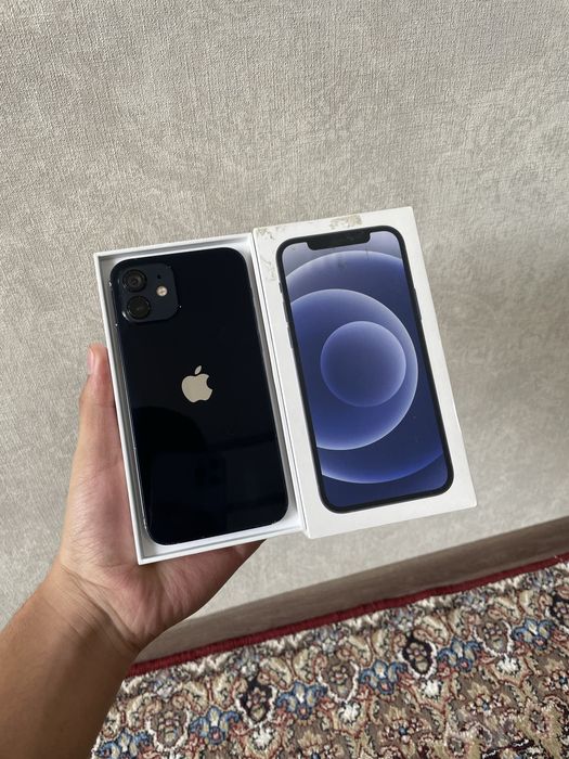iPhone 12 64GB 98% korobka document
