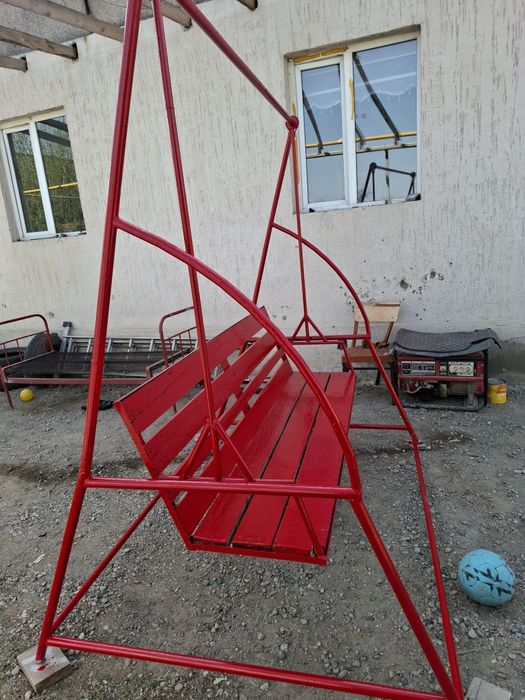 Качели в садом 777