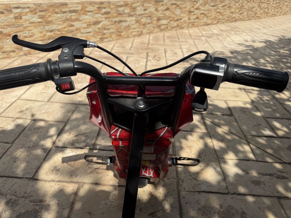 Trotineta MYRIA electrica drifter copii  10/10 Pret : 749 lei