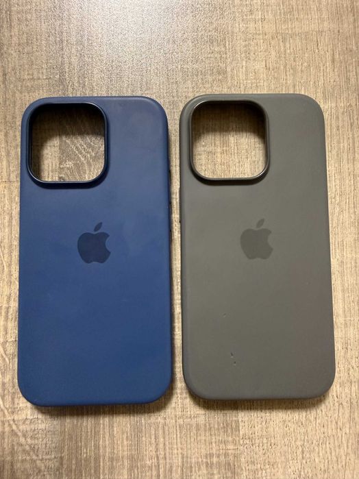 iPhone 16 Pro кейсове оригинални. Синият не е ползван нито веднъж.