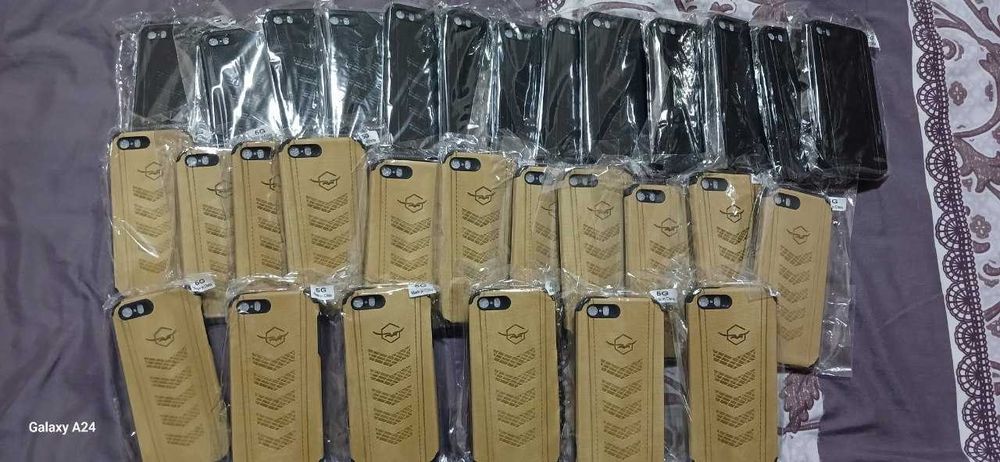 Продам чехлы оригинал Iphone 5SE