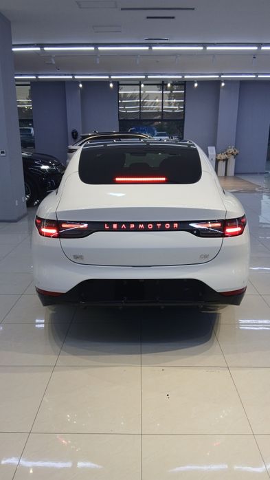 Leapmotor C01  626 elektr Premium 2025  NALICHI BOR 3 yil garantiyalik