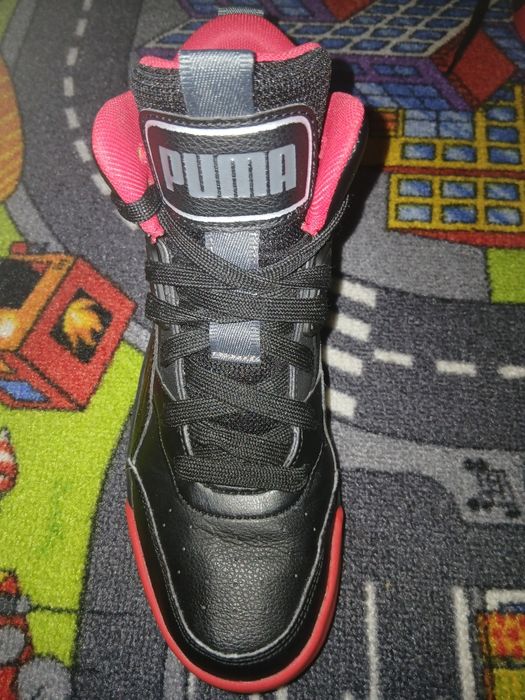 Adidași Puma aproape ca noi marimea 38