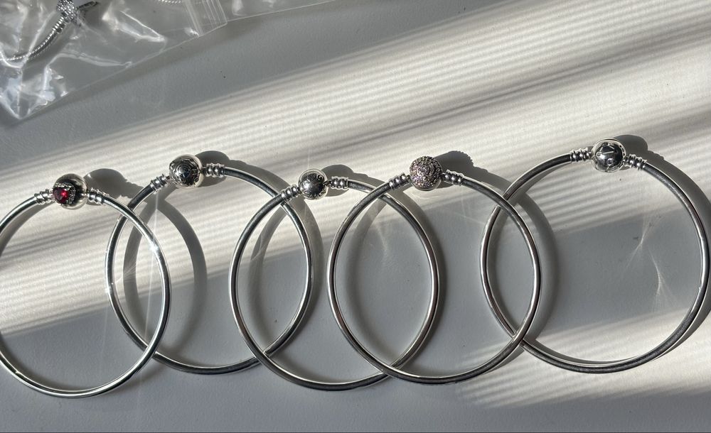 Гривни Pandora 19см S925 (талисмани)